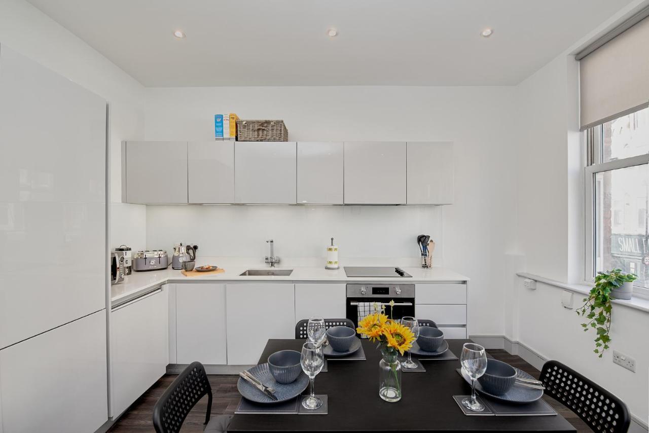 Appartement High Spec 2 Bed W/parking Available