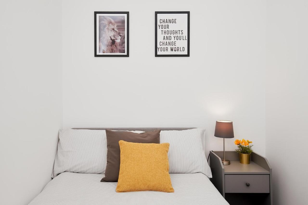 High Spec 2 Bed W/parking Available Appartement *